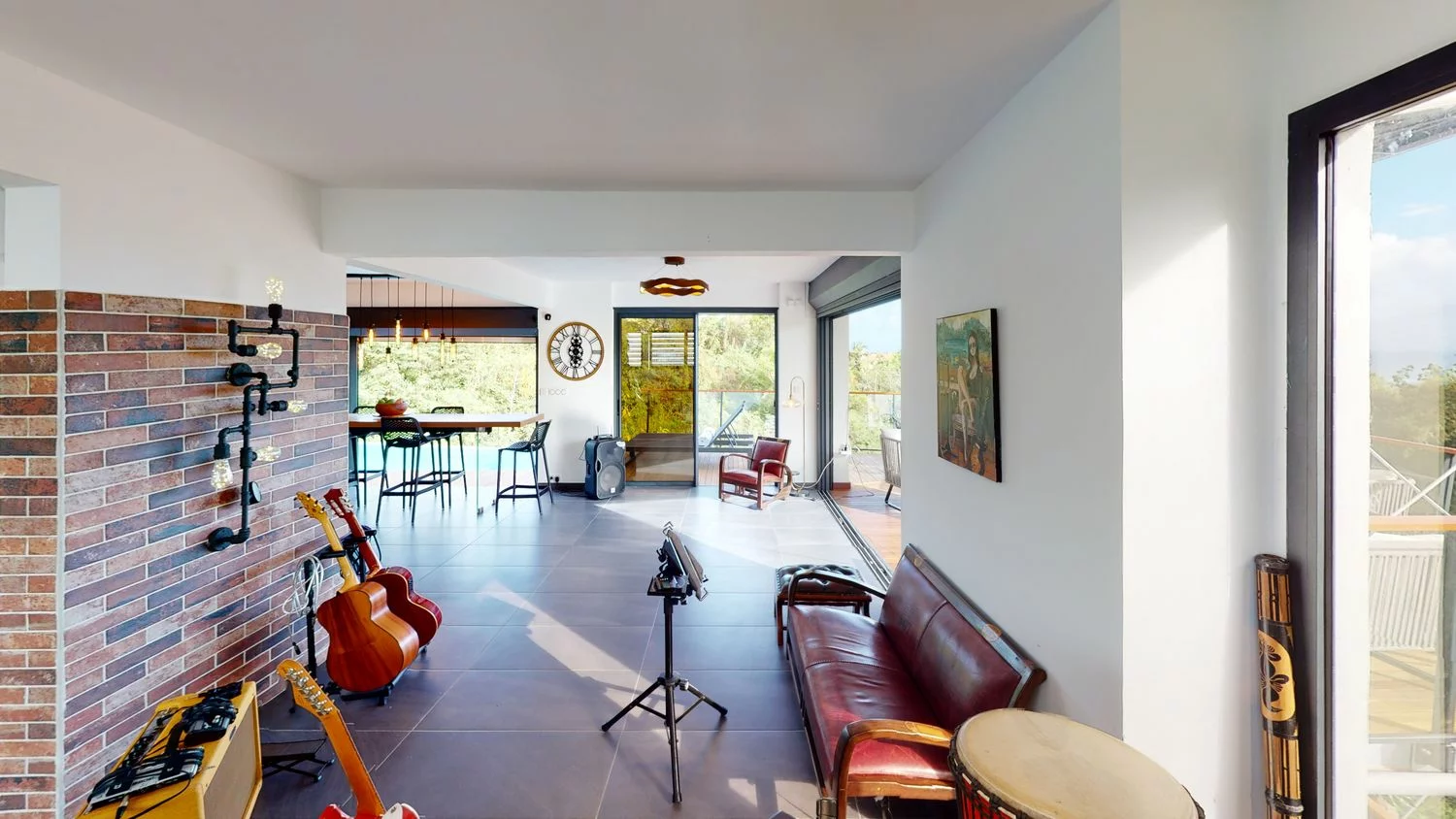 OKALM-Location-De-Villa-De-350m2-tout-confort-au-Gosier-Living-Room(1) - Copie.jpg