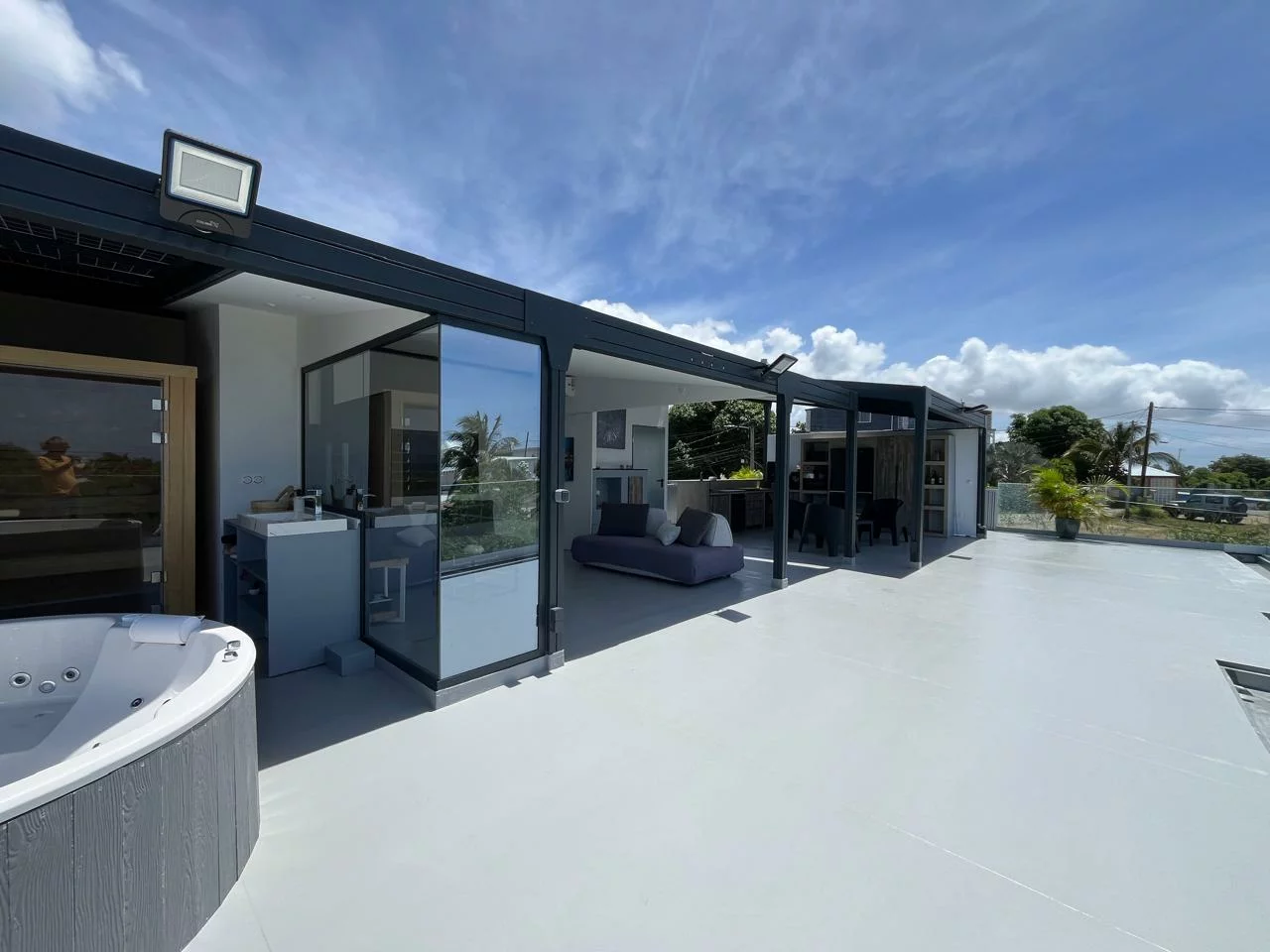 Rooftop — Un appartement spacieux en rez de jardin